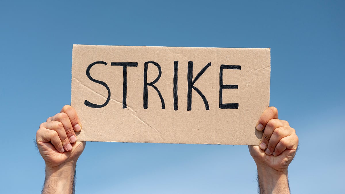Freepik : Banking, Postal, Electricity Services to be Hit as Trade Unions Go on Nationwide Strike