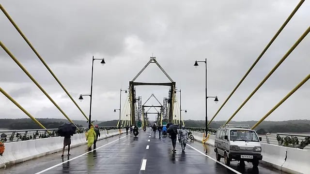 Nitin Gadkari Inaugurates India's Second Longest Cable-Stayed Sigandur Bridge in Karnataka
