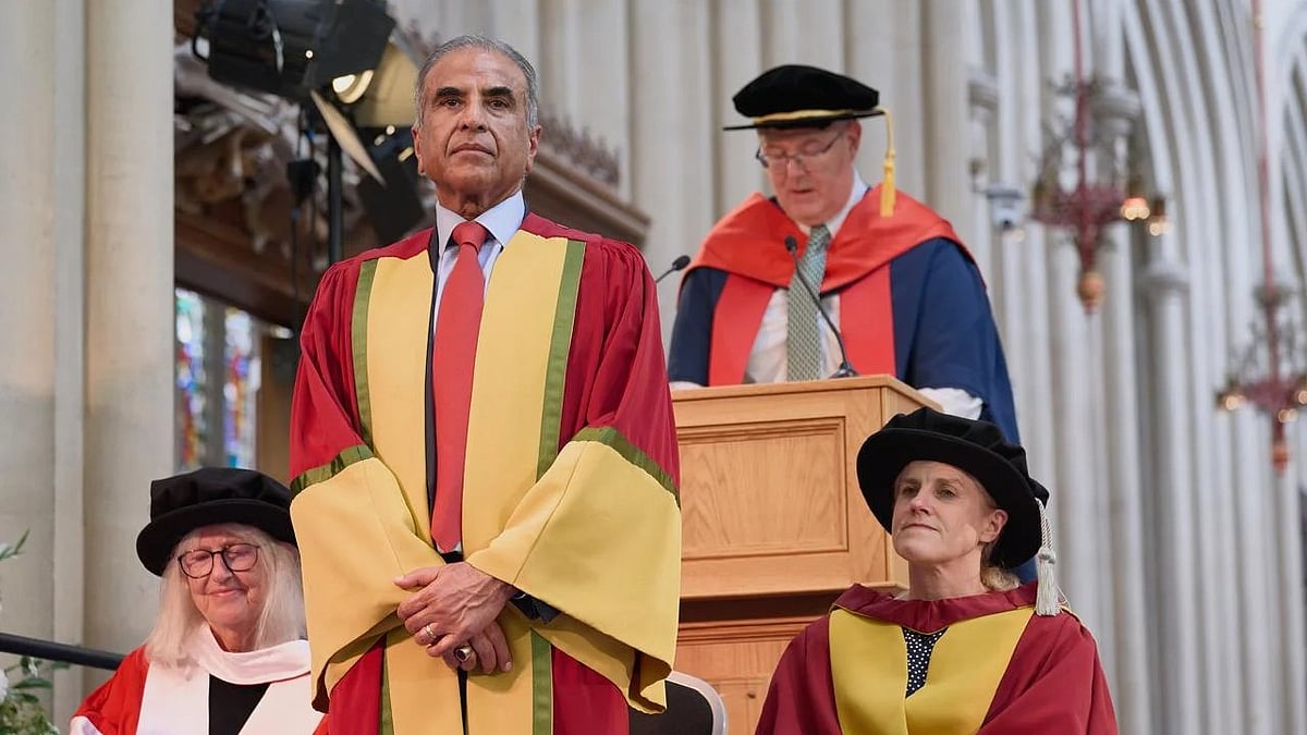 Sunil Bharti Mittal receiving a Honorary Doctorate at University of Bath