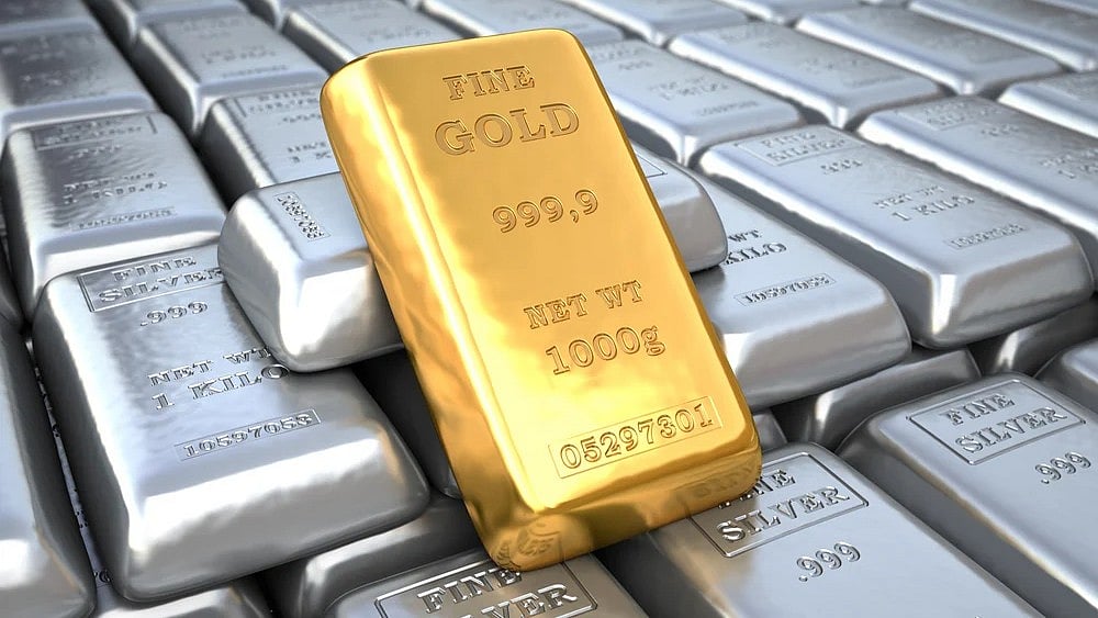 Gold Slips ₹200 to ₹98,670; Silver Down ₹500 Today