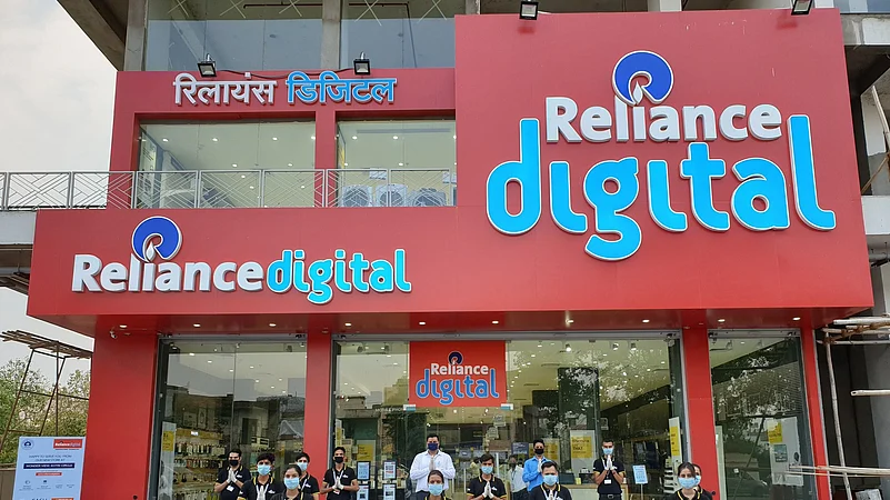 Facebook_#@Reliance Digital