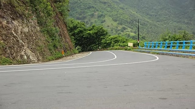 Suspend Toll Collection Until Assam Highways Are Repaired: Gogoi to Gadkari 