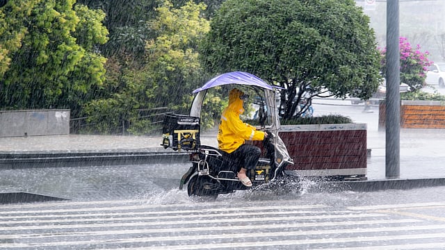 Heavy Rains Kill Four in China, Trigger Flood Warnings in 11 Provinces Amid Landslides and Climate Concerns
