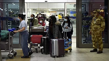 Indian Airlines Cancel Over 400 Daily Flights Amid West Asia Crisis