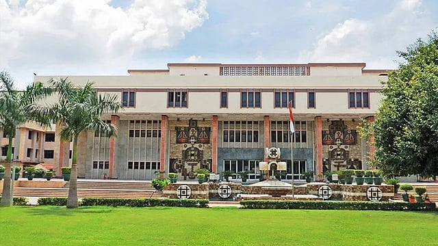 Dabur vs Patanjali: Delhi HC to Hear Trademark Suit Over ‘Dant Kanti Red’ Packaging