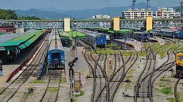 First Fertiliser Freight Train Arrives at Anantnag Terminal in South Kashmir