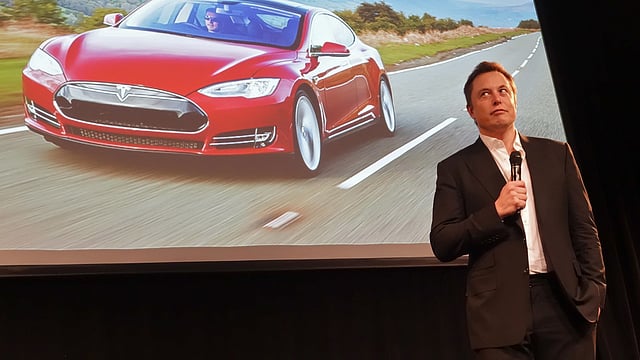 Shareholders Sue Tesla, Musk Over Alleged Misleading Robotaxi Promises