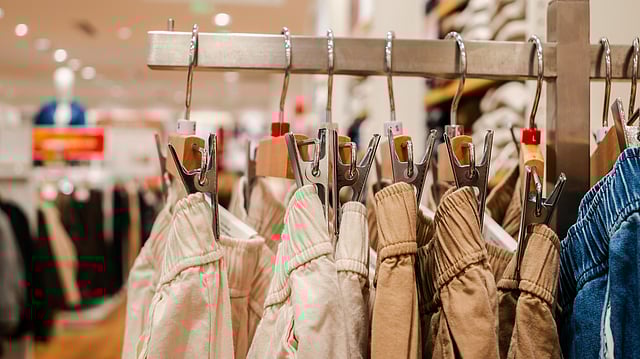 Viral Video Shows Altered Price Tags Across US Stores, Trump’s Tariffs Blamed for Retail Price Hikes