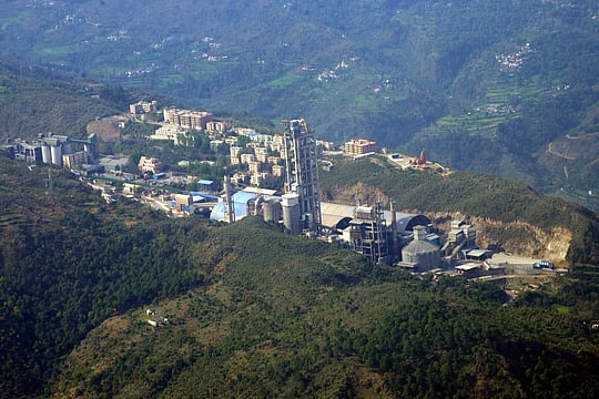 HP Industries Department Imposes ₹44.31 Lakh Penalties in 895 Illegal Mining Cases