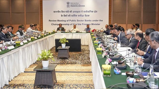 FinMin to Meet CEOs of State-Owned Banks to Review Q1 Performance on Aug 20    