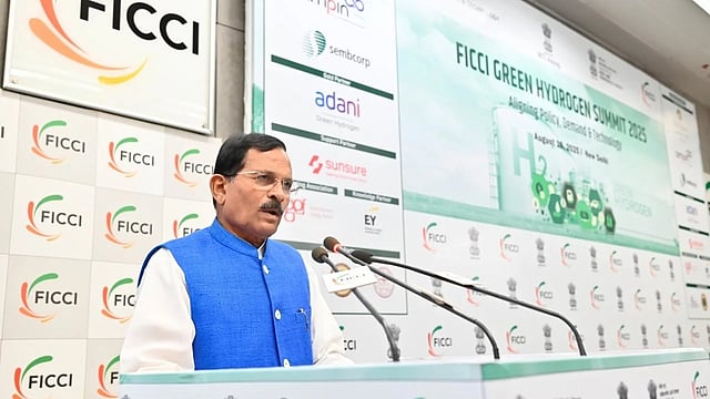Three Green Hydrogen Testing Projects Awarded: MoS Shripad Yesso Naik