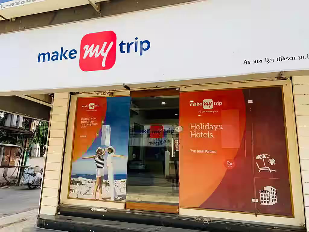 Justdial : MakeMyTrip