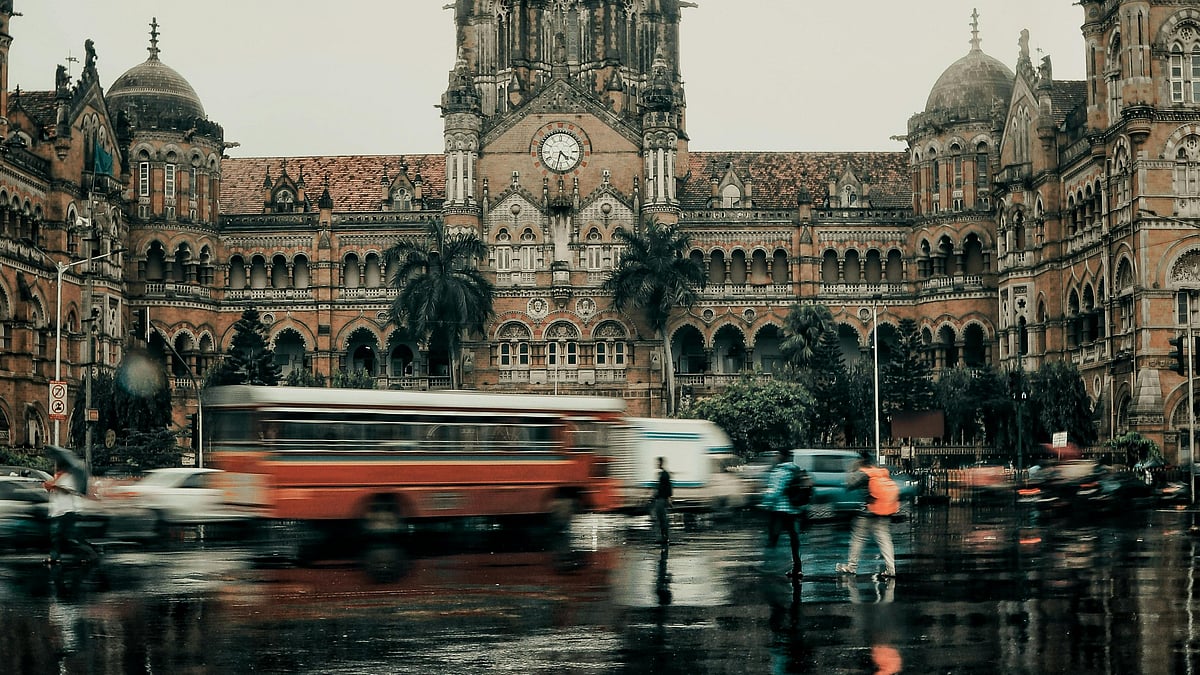 Photo by Rishabh Parange : Flooded streets and stranded vehicles in Mumbai as heavy rain disrupts normal life