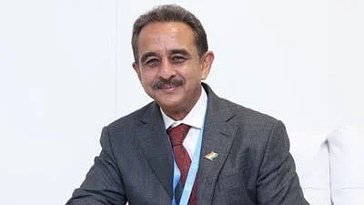 X : Minister of State for Environment Kirti Vardhan Singh