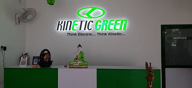 Kinetic Green Energy Partners IIFL Samasta Finance for Vehicle Financing         