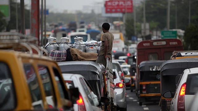 Commercial Vehicle Volumes Likely to Grow by 3-5% this Fiscal: Report  