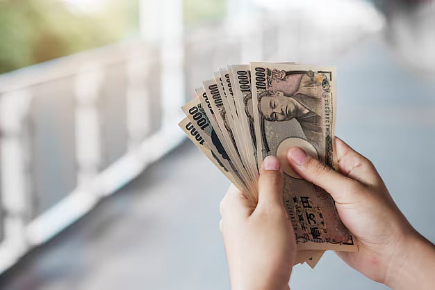 Freepik : Japanese Yen