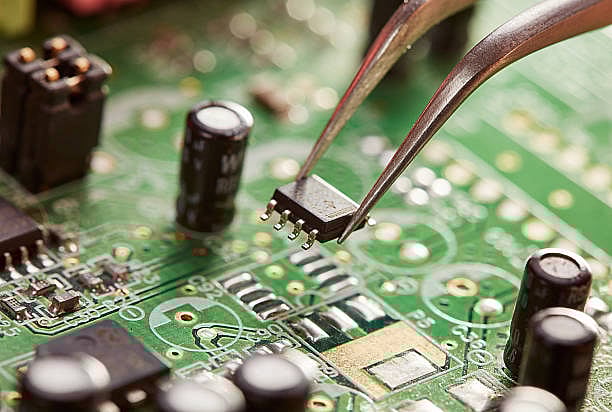iStock : Printed Circuit Board