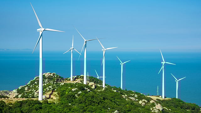 China’s Clean Energy Push Expands Global Access to Affordable Renewables, Accelerates Shift Away from Fossil Fuels