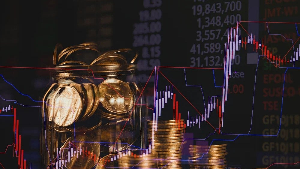 Gold Falls ₹226 to ₹1,08,760 Per 10 Grams in Futures Trade on Weak Global Cues                       