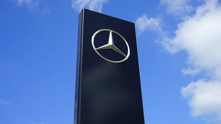Mercedes  - null