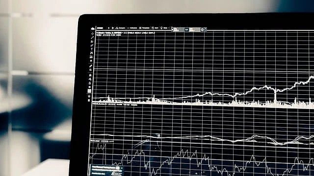 Mcap of 7 of Top-10 Most Valued Firms Climbs ₹74,573 Cr; HDFC Bank Biggest Gainer 