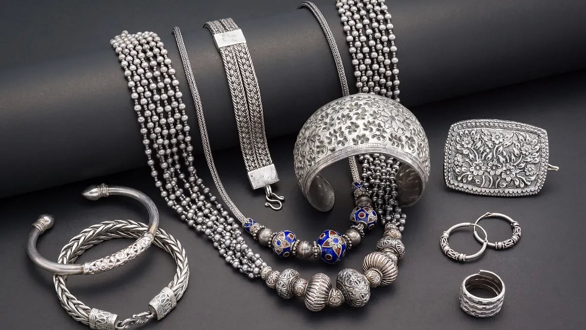 Govt Imposes Import Curbs on Plain Silver Jewellery Till March Next Year  