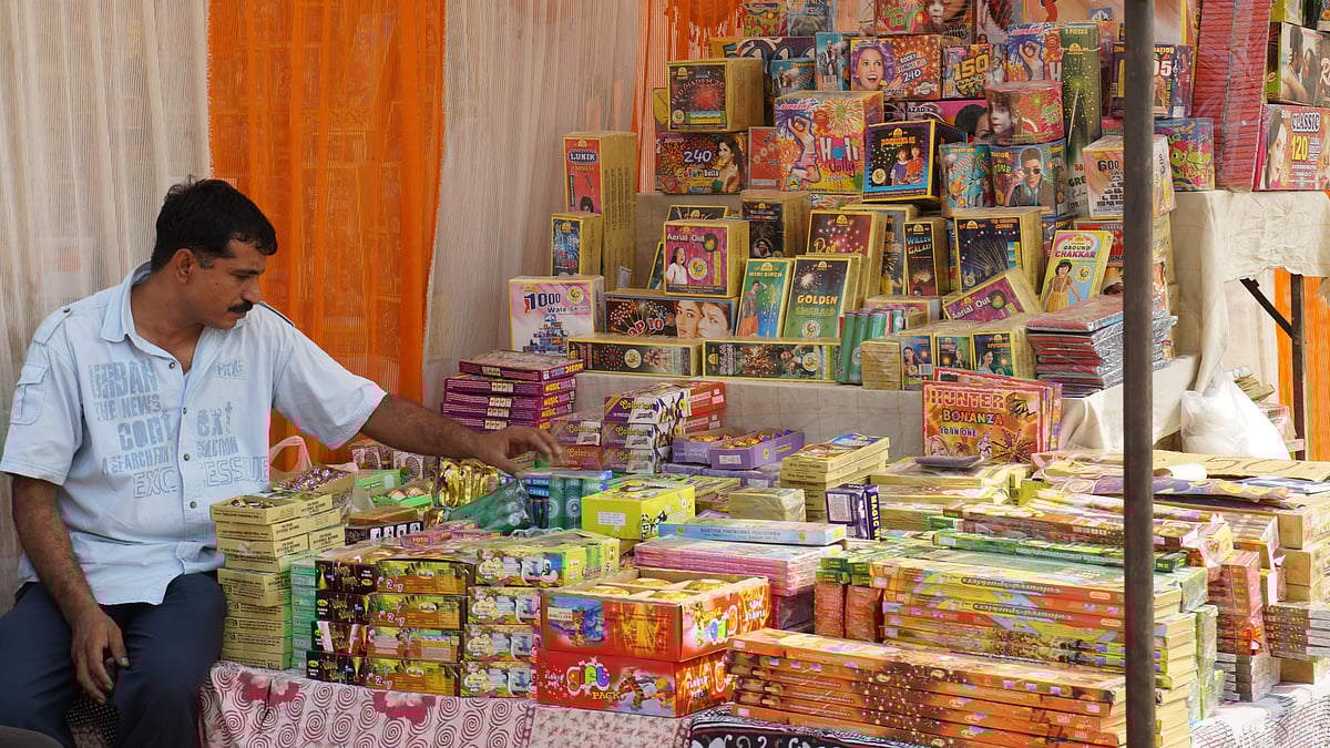 Supreme Court allows green cracker manufacturing while prohibiting sales in Delhi-NCR