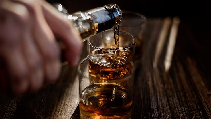 Freepik : Whiskey Market