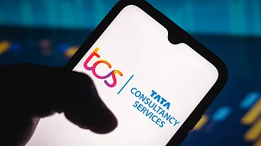 TCS Q2 FY26 Net Profit Up 1.4% to ₹12,075 Crore; Revenue Rises to ₹65,799 Crore