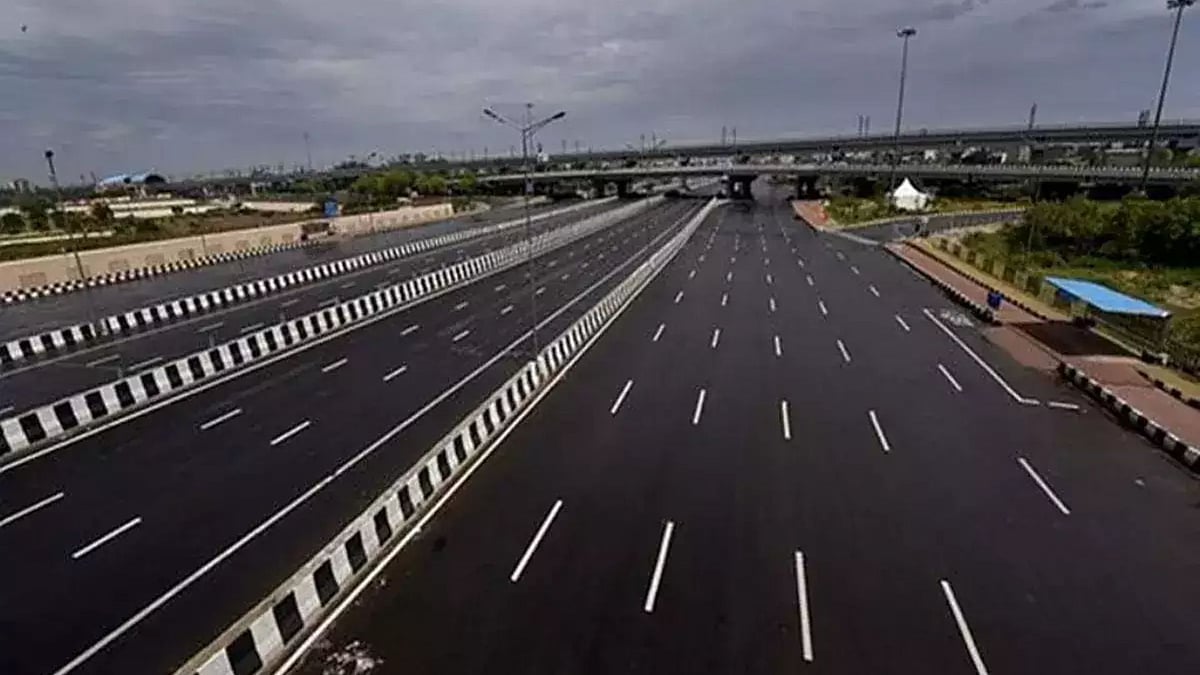 Govt Constructing 10,000 km Greenfield Expressway Projects at ₹6 lakh Cr Investment: Gadkari         
