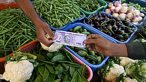 Retail Inflation Climbs to 4.38%: Ginger, Tomatoes and Gold Lead Price Surge