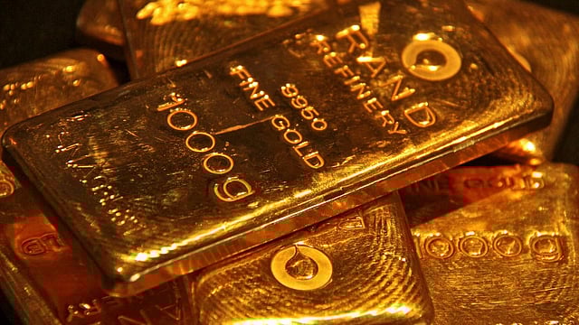 Gold Hit Record ₹1.27 lakh/10 g, Crosses $4,200/ Ounce on Fed Rate Cut Hopes