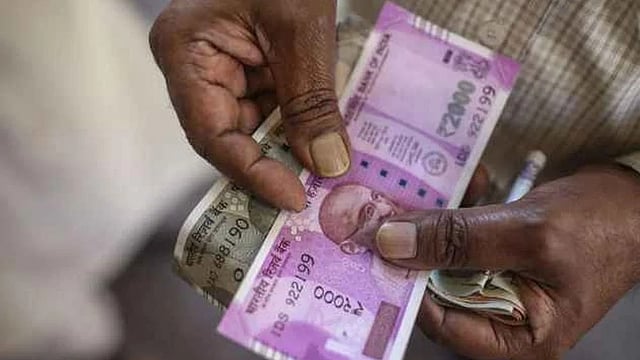 Rupee Recovers 88 Paise from Its All-Time closing Low to 87.93 Against US Dollar in Early Trade                      