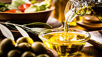 India's Nov Vegetable Oil Imports Fall 28% to 11.83 Lakh Tonne as Palmolein Shipments Slide India's Nov Vegetable Oil Imports Fall 28% to 11.83 Lakh Tonne as Palmolein Shipments Slide