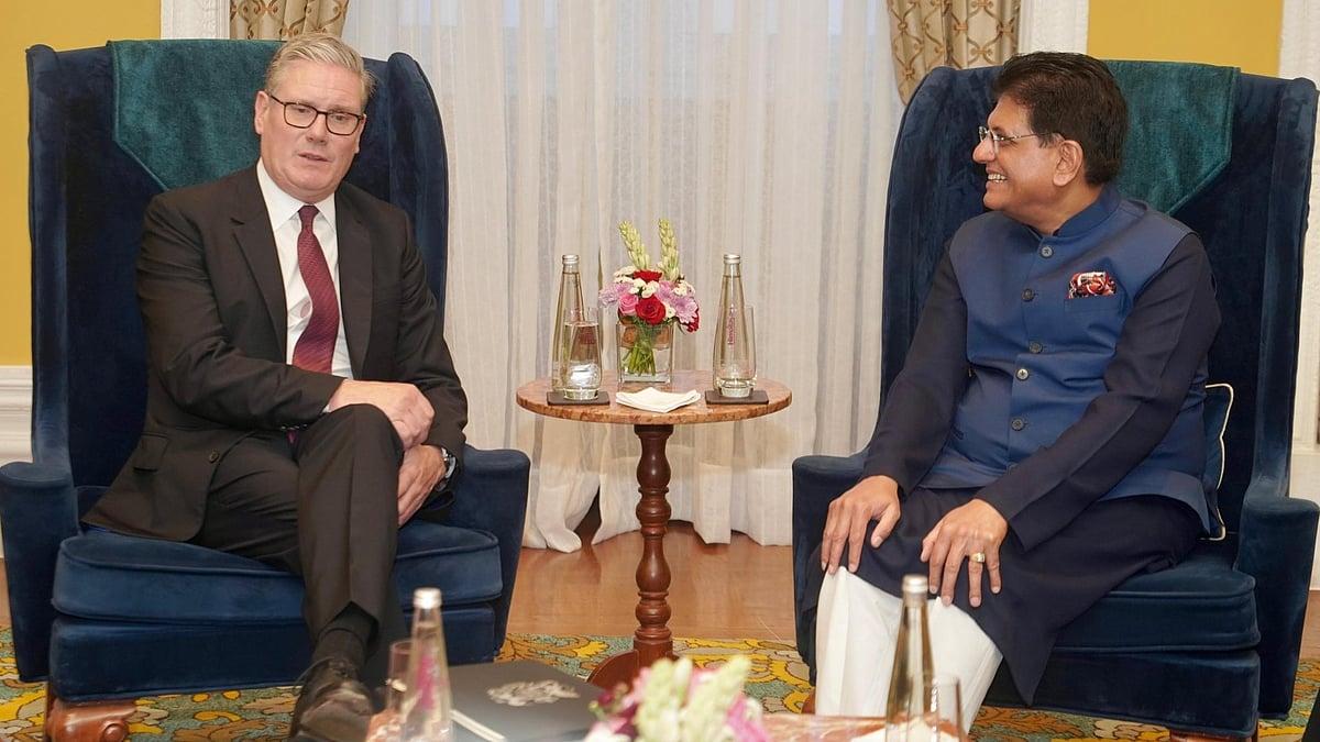 X/@Piyush Goyal : UK Prime Minister Keir Starmer with Commerce and Industry Minister Piyush Goyal 