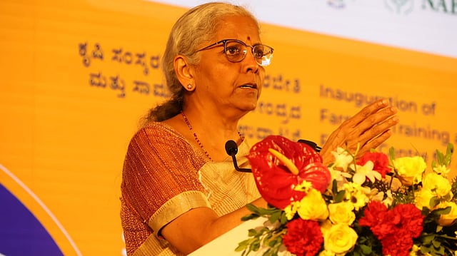 Fiscal Deficit at 36.5% of FY26 Target as Spending, Revenues Grow at a Slower Pace