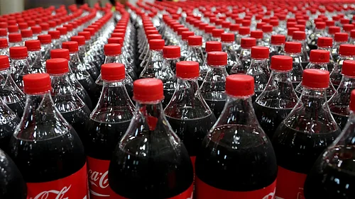 Coca-Cola United : Coca-Cola Seeks Bankers for $1 Bn India Bottler IPO