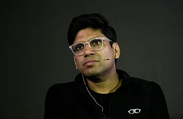 How Lenskart Convinced Radhakishan Damani, SBI Mutual Fund To Invest at $7.7 Bn Valuation