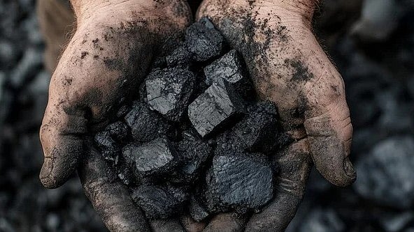 by freepik : Coal Production