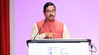 Pralhad Joshi Announces Fresh Call for Pilot Projects for Green Hydrogen X : Pralhad Joshi, Union Minister