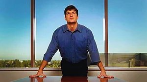 ‘The Big Short’ Michael Burry: Man who Predicted 2008 Crisis is Now Calling Out AI Bubble