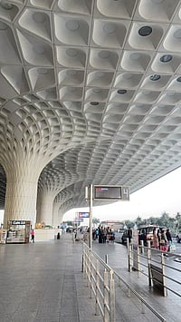 Mumbai Airport to Halt Operations for Six Hours on Nov 20: Here's Why Wikipedia
