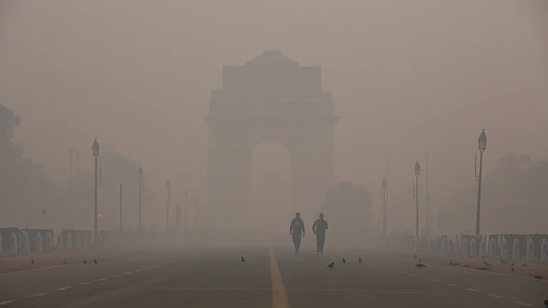 Dense smog engulfs Delhi, putting an entire generation at risk - null