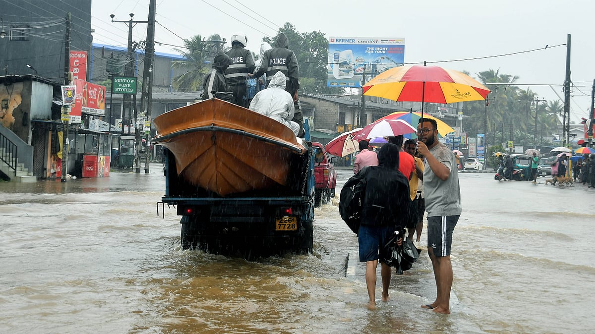 Cyclone Ditwah’s approach brings heavy rain and strong winds to Tamil Nadu - Photo by IMAGO / Xinhua