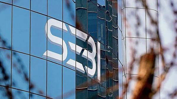 Sebi Bans Fin Influencer Avadhut Sathe, Firm from Securities Market; Orders ₹546 Cr Disgorgement  