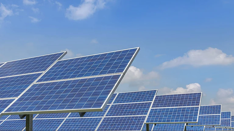 Solar energy expansion in India highlights rooftop and utility-scale projects - null