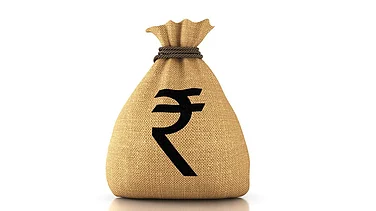 Rupee Falls 17 Paise to 90.11 Against US Dollar in Early Trade