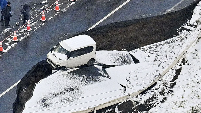 Earthquake in northern Japan - Photo by Associated Press