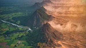 Redefining the Aravalli Hills: Why Economic Development Carries Ecological Risks